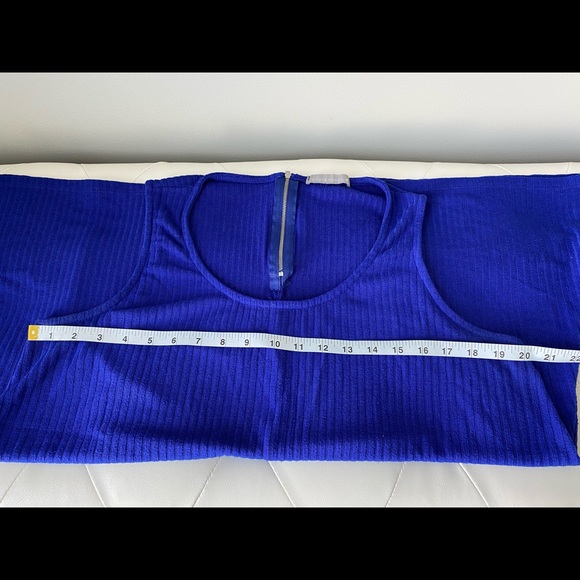 Olivia Moon โ Blue tank top with silver zip on the back. - Picture 8 of 10